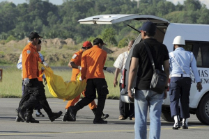 Six people, including MP Jamaluddin Jarjis and Private Secretary General in the Prime Minister`s Office Azlim Alias were killed in a helicopter crash in Malaysia.<br />
 <br/>Getty Images