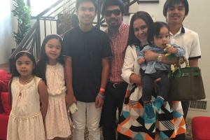 Manny Pacquiao's family (Facebook Photo) <br/>