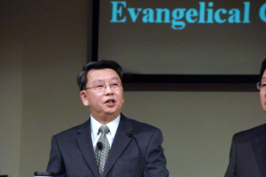 With the theme “Service of Prayers”, Rev. Isaiah Tingson, senior pastor of Overseas Chinese Mission in New York, preached on the importance of prayers in church revivals with the ECBC congregation. <br/>(Photo: The Gospel Herald) 