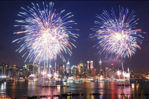 This is one of the best places to see fireworks. <br/>Shutterstock