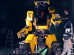 Giant Robot Duel between USA and Japan