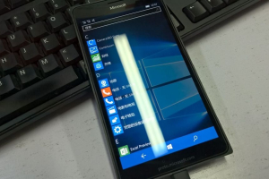 Photos of a Microsoft Lumia 950 XL prototype leaks online.  <br/>WPXAP