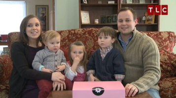 Josh Duggar pictured with his wife, Anna, and three of their four children. <br/>TLC