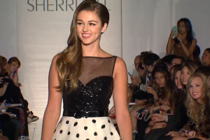 Sadie Robertson walks the runway during the Evening By Sherri Hill Spring 2014 show at Trump Tower on September 9, 2013 in New York City. (Photo: Screenshot/Livestream-Sherri Hill)<br />
 <br/>