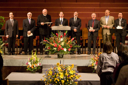 Some 500 people, including Pastors Rick Warren and John Piper, came to commemorate the life of Dr. Ralph D. Winter at Lake Avenue Congregational Church in Pasadena, Calif. on Sunday, June 28, 2009. <br/>(Photo: Hudson Tsuei/ Gospel Herald)