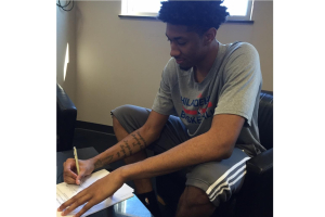 Christian Wood signs a partially-guaranteed deal with the Philadelphia 76ers.  <br/>ASM Sports on Twitter