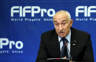 Philippe Piat, President of FIFPro, the world soccer players' union, addresses a news conference in Brussels, Belgium, September 18, 2015. REUTERS/Francois Lenoir <br/>