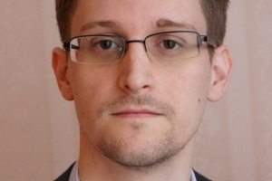 Fugitive US intelligence contractor Edward Snowden has opened an account on the social network website Twitter. <br/>Facebook/Edward Snowden 