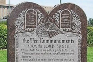 Ten Commandments Oklahoma  <br/>(Public Domain)