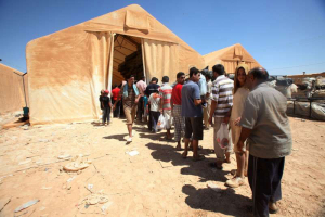 Because of the dire situation in many refugee camps, UN officials have called on countries to offer increased funding to help displaced Syrians in Iraq. <br/>Reuters