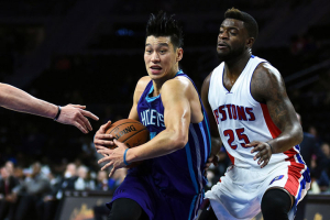 Oct 21, 2015; Auburn Hills, MI, USA; Charlotte Hornets guard Jeremy Lin (7) goes to the basket against Detroit Pistons forward Reggie Bullock (25) during the third quarter at The Palace of Auburn Hills. Charlotte won 99-94. Mandatory Credit: Tim Fuller-USA TODAY Sports <br/>