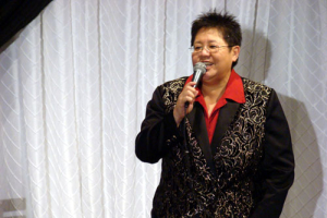 At the end, a seasoned radio-host and artists Brenda Lo gave a performance and show, bringing the audience a touching and joyful night. <br/>(Gospel Herald) 