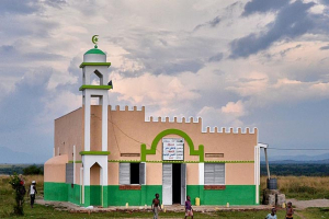 Rural mosque in Uganda.  <br/>Wikipedia, Rod Waddington