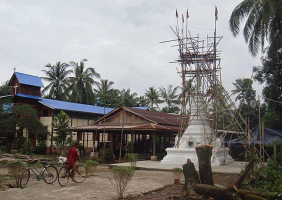 Buddhist structure on Christian church compound in Hpa-An, Karen state, in southern Burma.  <br/>(Saw Black Karen, Facebook)