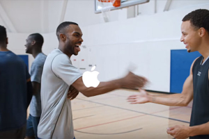 Stephen Curry in new iPhone 6S ad.  <br/>