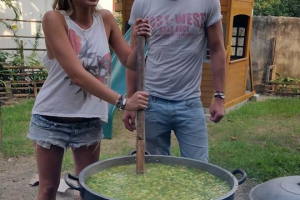 The “Wolf of Wall Street” star with her beau, Tom Ackerly, took time to feed<br />
underprivileged children in the Philippines.  <br/>Image from Rise Above Foundation Facebook account.
