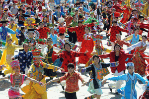 On Oct. 1, a massive celebration for the People's Republic of China (PRC) 60 th anniversary since founding was held in Beijing Tiannmen Square. This is a large united tribal dance titled ''I Love China.'' <br/>