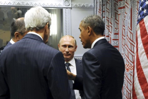 Russia's President Vladimir Putin (2nd R), Foreign Minister Sergei Lavrov (L, back), U.S. President Barack Obama (R) and U.S. Secretary of State John Kerry attend a meeting on the sidelines of the United Nations General Assembly in New York, September 28, 2015. <br/> REUTERS/Mikhail Klimentyev/RIA Novosti/Kremlin
