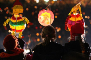 The lantern procession is an integral part of St. Martin's Day celebrations.  <br/>picture-alliance/ dpa