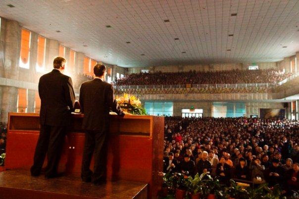 American evangelist Franklin Graham preached at the second largest church in China on Sunday, proclaiming to around 10,000 people the story of tax collector-turned-Jesus follower Zacchaeus, as recorded in Luke 19. <br/>(Photo: BGEA