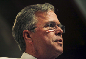 U.S. Republican presidential candidate and former Florida Governor Jeb Bush speaks at a town hall meeting at Coastal Carolina University in Conway, South Carolina November 17, 2015. <br/>Reuters