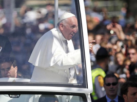 Pope Francis waves from his Pope mobile on Sept. 23, 2015. Reuters  <br/>