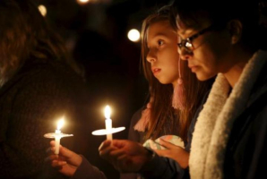 Candlelight vigil in San Bernardino, California <br/>Mario Anzuoni 