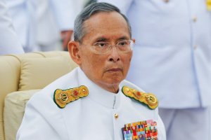 Thailand's King Bhumibol Adulyadej arrives to preside over the unveiling ceremony for the King Rama VIII monument in Bangkok June 9, 2012.  <br/>Reuters