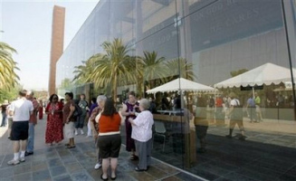 In this file photo, people attend Saddleback Church Friday Aug. 15, 2008 in Lake Forest, Calif. <br/>AP Images / Nick Ut