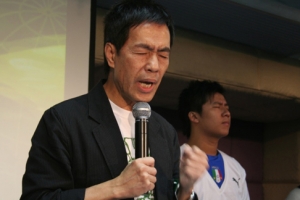 Rev. Chan Wai Man from the Grace Community Church, which is the main sponsor of the first ever Hong Kong Youth Christian Conference held on Jul. 1-2, 2007, shared his vision for the young generation. <br/>Photo: The Gospel Herald