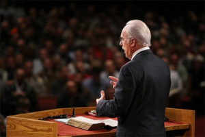 John MacArthur of Grace Community Church in Sun Valley, Calif., addresses thousands of pastors at the March 3-7, 2010, Shepherds' Conference. <br/>Lukas VanDyke