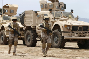 Saudi troops walk at their base EUTERS/Faisal Al Nasser <br/>