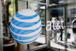 AT&T joins Verizon in 5G testing. <br/>AT&T