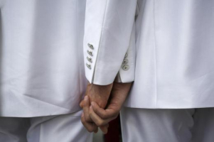 Missouri Senate Resolution 39, if passed by legislators, would give Missouri voters the chance to decide if increased legal protection would be granted to wedding-related service providers who decline same-sex marriage ceremonies due to personal religious beliefs. <br/>Reuters 