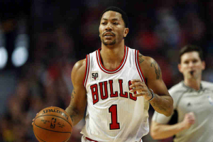 Feb 21, 2016; Chicago, IL, USA; Chicago Bulls guard Derrick Rose (1) brings the ball up court against the Los Angeles Lakers during the first half at United Center.  <br/>Kamil Krzaczynski-USA TODAY Sports