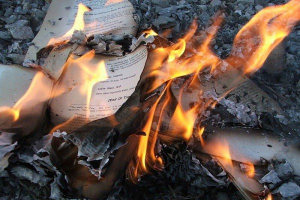 ISIS has burned approximately 8,000 books and rare manuscripts over past few months, experts believe. Photo Credit: ARA News <br/>