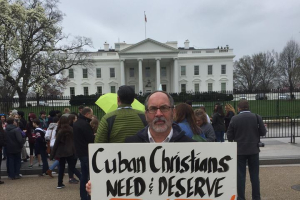Witnessing in front of the White House on Sunday in solidarity with the Cuban church wsa Rev. Patrick Mahoney and supporters.  <br/>Patrick Mahoney