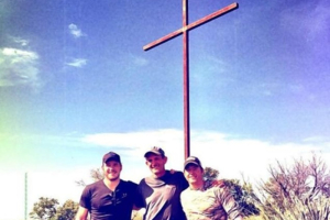 God-fearing actor Chris Pratt decided to show his faith this Easter by erecting a gigantic cross in his backyard. <br/>instagram