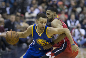 Stephen Curry of Golden State Warriors against Washington Wizards <br/>Keith Allison/Wikimedia Commons