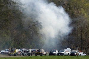 Five people were killed in a helicopter crash near Sevierville, Tenn. <br/>