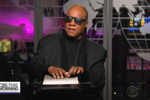 Stevie Wonder Paying Tribute to Prince. <br/>CBS News