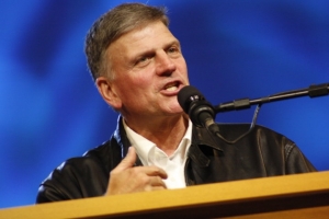 American evangelist Franklin Graham concluded his third evangelistic festival in Brazil Saturday night, preaching to over 25,000 Brazilians in the city of Belo Horizonte. <br/> BGEA