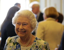 Britain's Queen Elizabeth smiles during a reception with parliamentarians to mark the Queen's 90th birthday at Buckingham Palace in London, Britain May 10, 2016. REUTERS/Paul Hackett <br/>