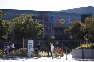 The new Google logo is seen at the Google headquarters in Mountain View, California November 13, 2015. REUTERS/Stephen Lam <br/>REUTERS