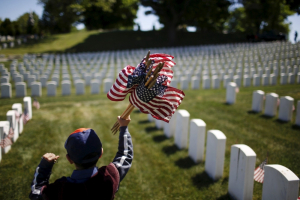 Memorial Day (Photo: Reuters/Eduardo Munoz) <br/>