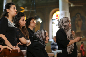 Coptic Christians worship in the main Cathedral in Cairo, Egypt, May 22, 2016.  <br/>REUTERS/Mohamed Abd El Ghany