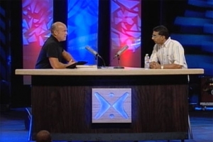 Evangelist Greg Laurie (left) and apologist Dinesh D'Souza hold a Q&A at Harvest Christian Fellowship, July 18, 2010. <br/>Harvest Christian Fellowship via The Christian Post