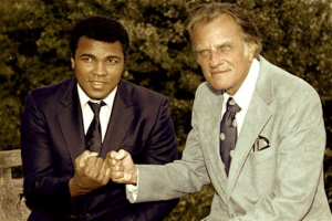 Muhammad Ali's father took him to visit Billy Graham because he was concerned over Ali's faith in Islam and was afraid that his son had been led astray, Franklin Graham revealed after the boxer died June 3, 2016.<br />
 <br/>Religion Dispatches