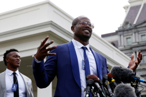 Washington, DC, USA; Denver Broncos outside linebacker Von Miller speaks at the stakeout position outside the West Wing after a ceremony honoring the NFL Super Bowl Champion Broncos in the Rose Garden at The White House.  <br/>Geoff Burke-USA TODAY Sports
