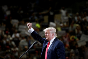 Republican U.S. Presidential candidate Donald Trump speaks at a campaign rally in Phoenix, Arizona, June 18, 2016.  <br/>REUTERS/Nancy Wiechec